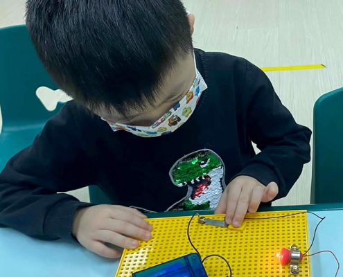 childfirst-tampines-building-circuits-03