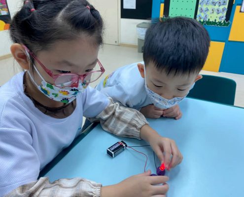 childfirst-tampines-building-circuits-11